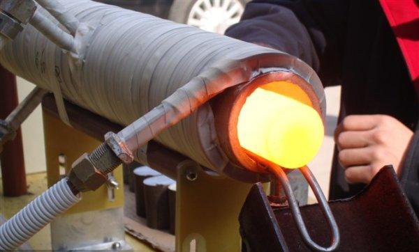 加热过程中应该选择中频还是高频感应加热设备