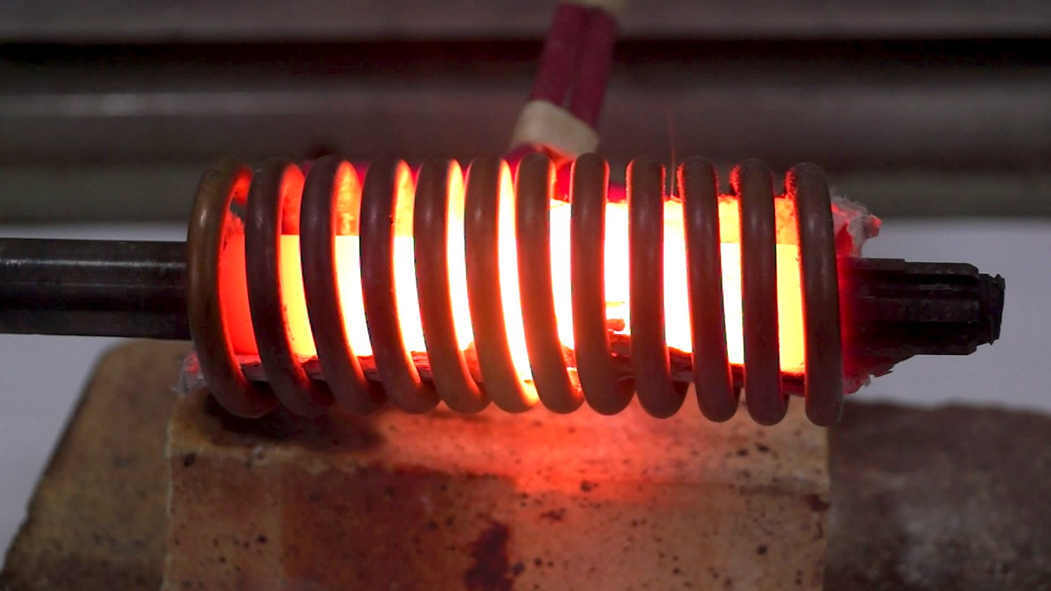 焊后接头发黑长铜绿该怎么预防解决